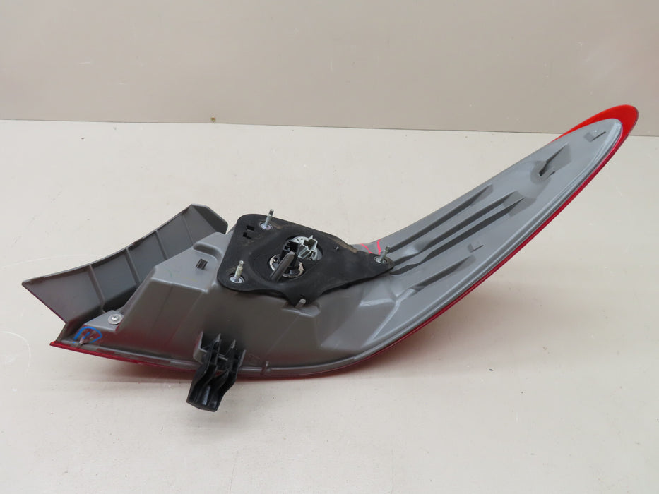 2015-2017 TOYOTA CAMRY REAR LEFT DRIVER SIDE OUTER TAIL LIGHT HALOGEN LAMP