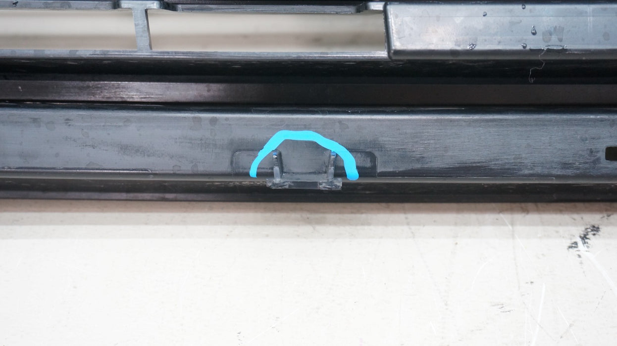 2025 NISSAN KICKS FRONT BUMPER RADIATOR GRILLE OEM 623107LG0A