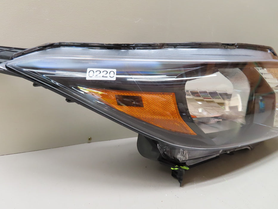 2016-2017 HONDA HR-V FRONT RIGHT PASSENGER SIDE HALOGEN LIGHT HEADLIGHT LAMP OEM