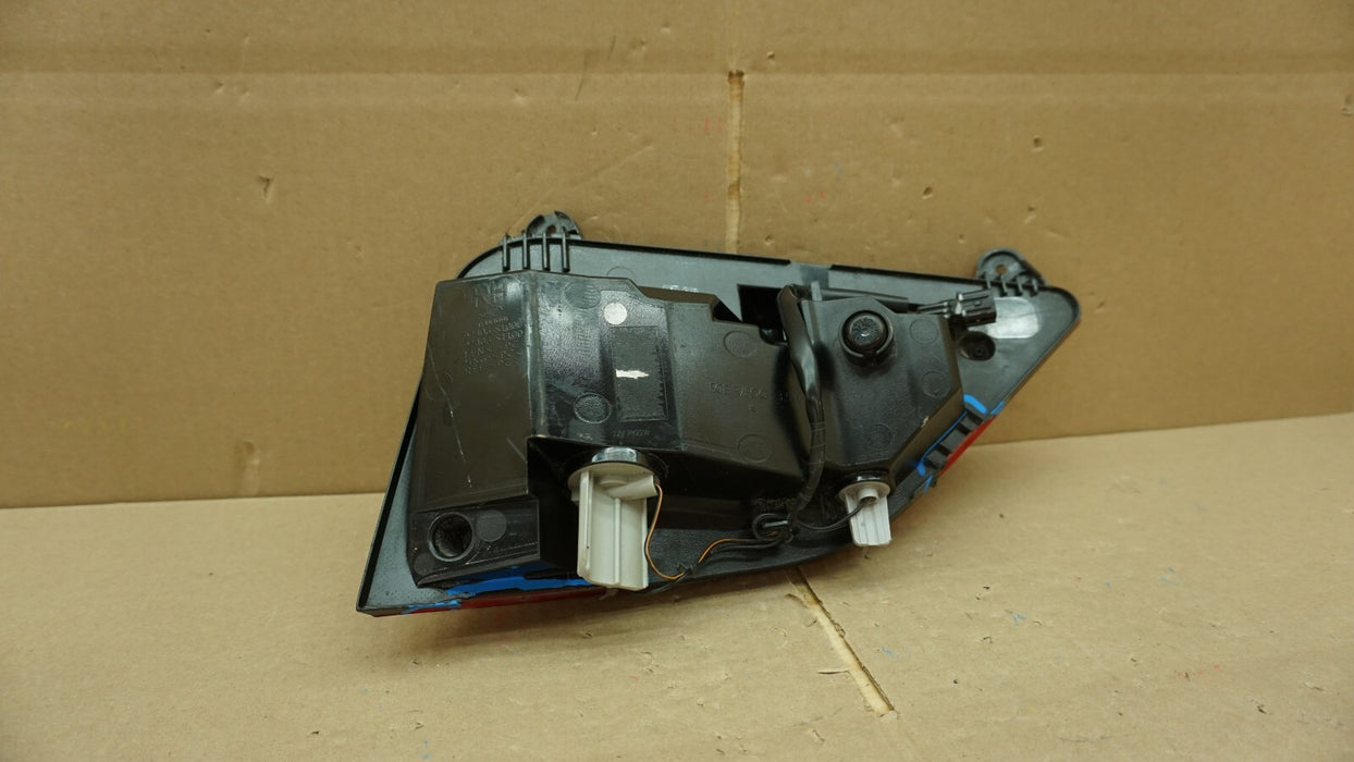 2019-2020 HYUNDAI SANTA FE REAR RIGHT PASSENGER SIDE BACK UP LIGHT OEM 92406S10