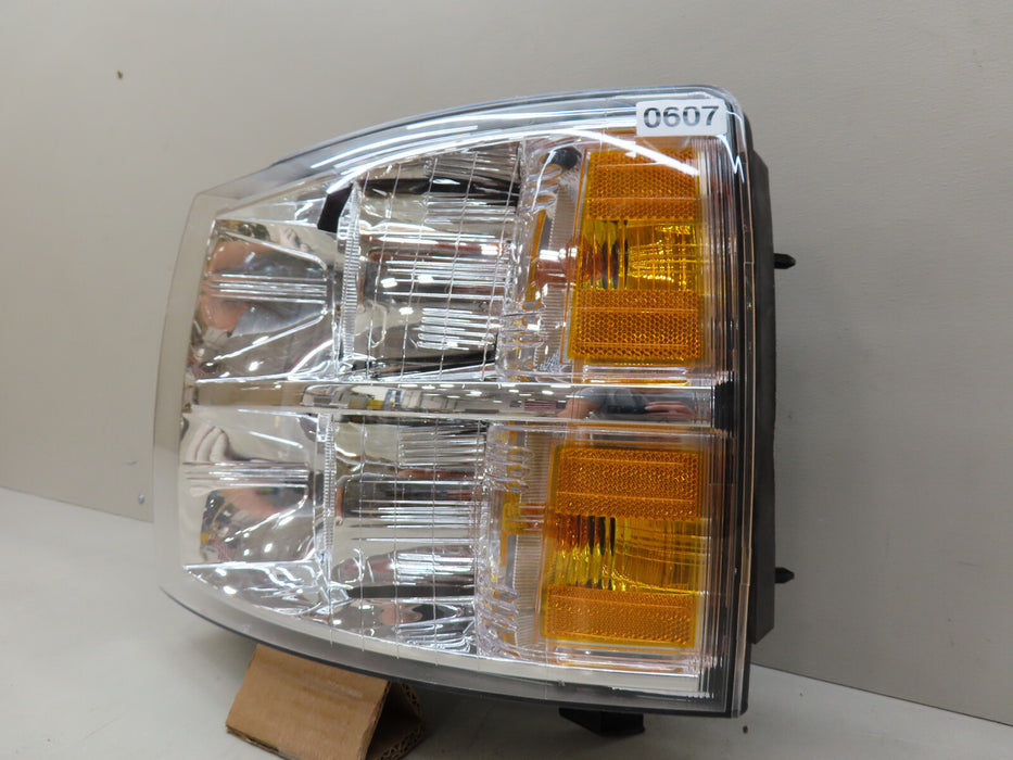 2007-2013 CHEVROLET SILVERADO 1500 FRONT LEFT DRIVER HEADLIGHT HALOGEN OEM