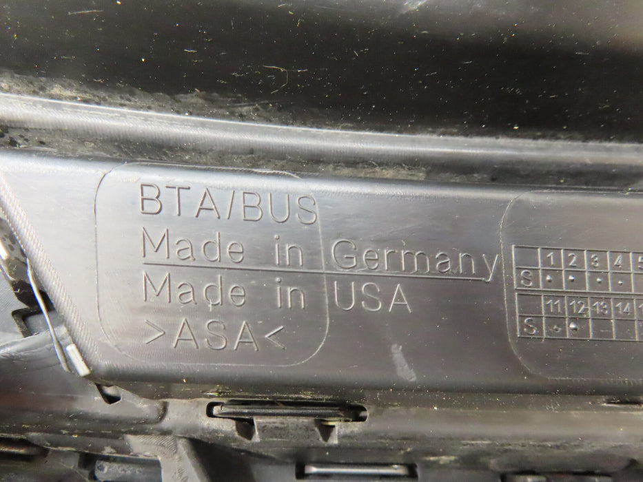 2016-2018 VOLKSWAGEN PASSAT FRONT RADIATOR GRILLE GRILL OEM