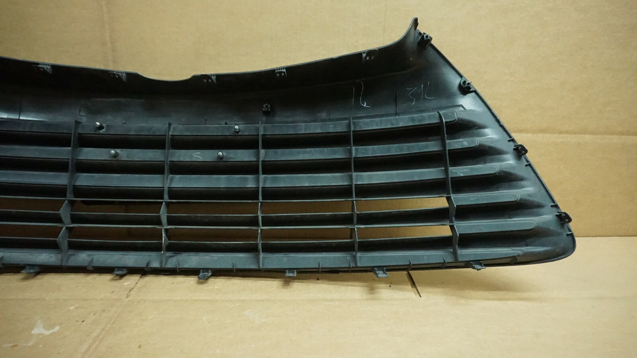 2015-2017 TOYOTA CAMRY FRONT BUMPER LOWER CENTER GRILLE GRILL TRIM OEM  15 16 17