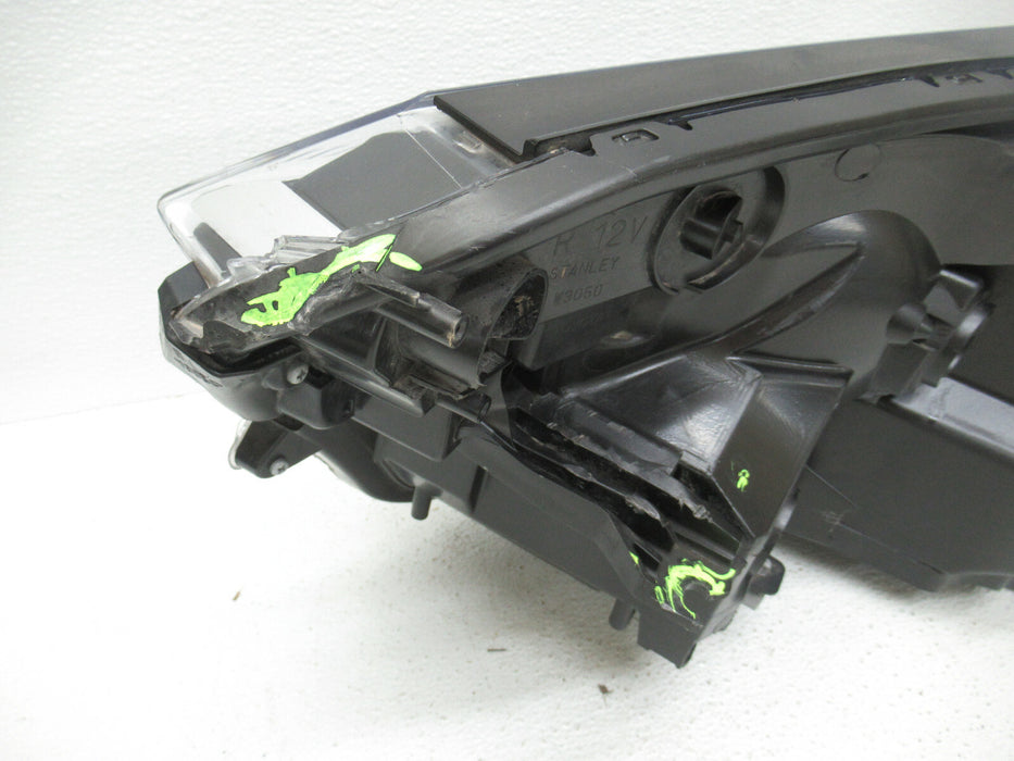2016 2017 2018 TOYOTA RAV4 RIGHT HEADLIGHT LAMP OEM