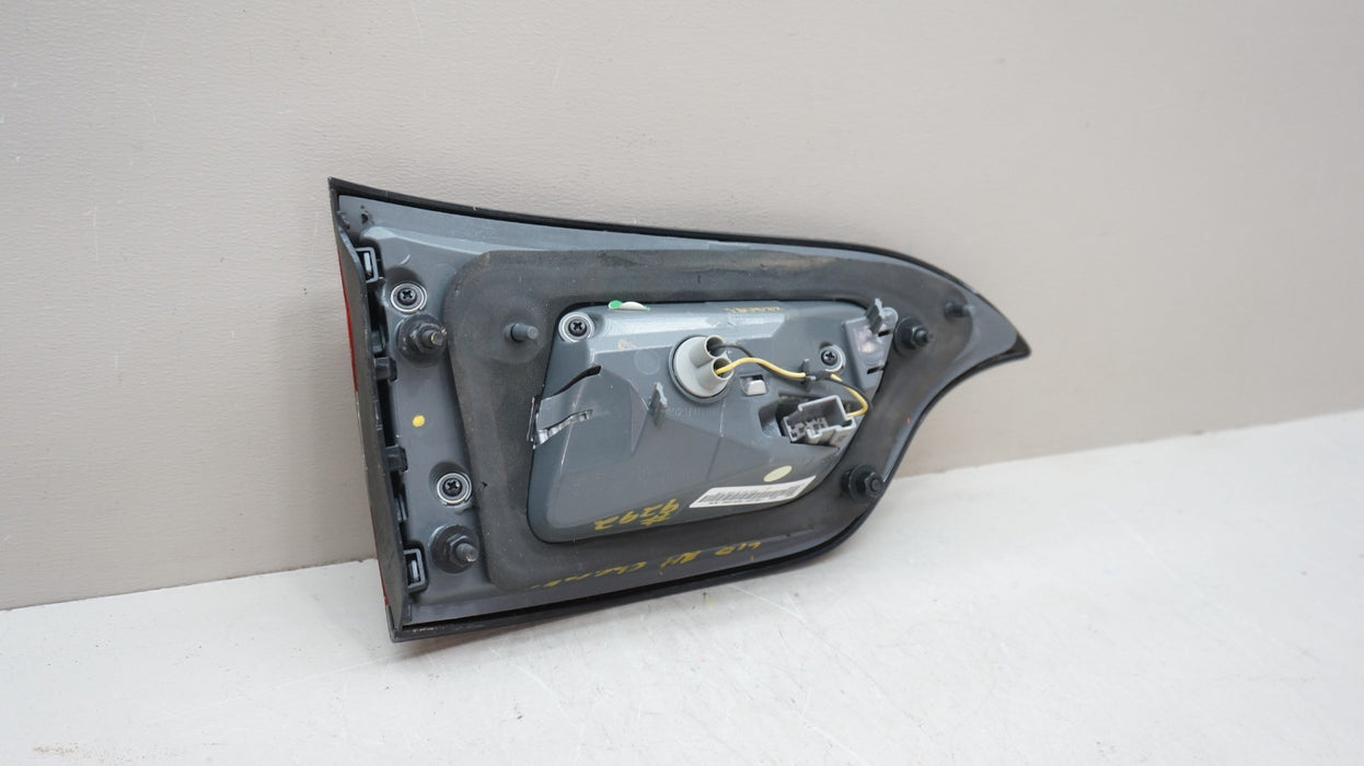 2014-2018 JEEP CHEROKEE REAR RIGHT PASSENGER SIDE INNER TAIL LIGHT OEM
