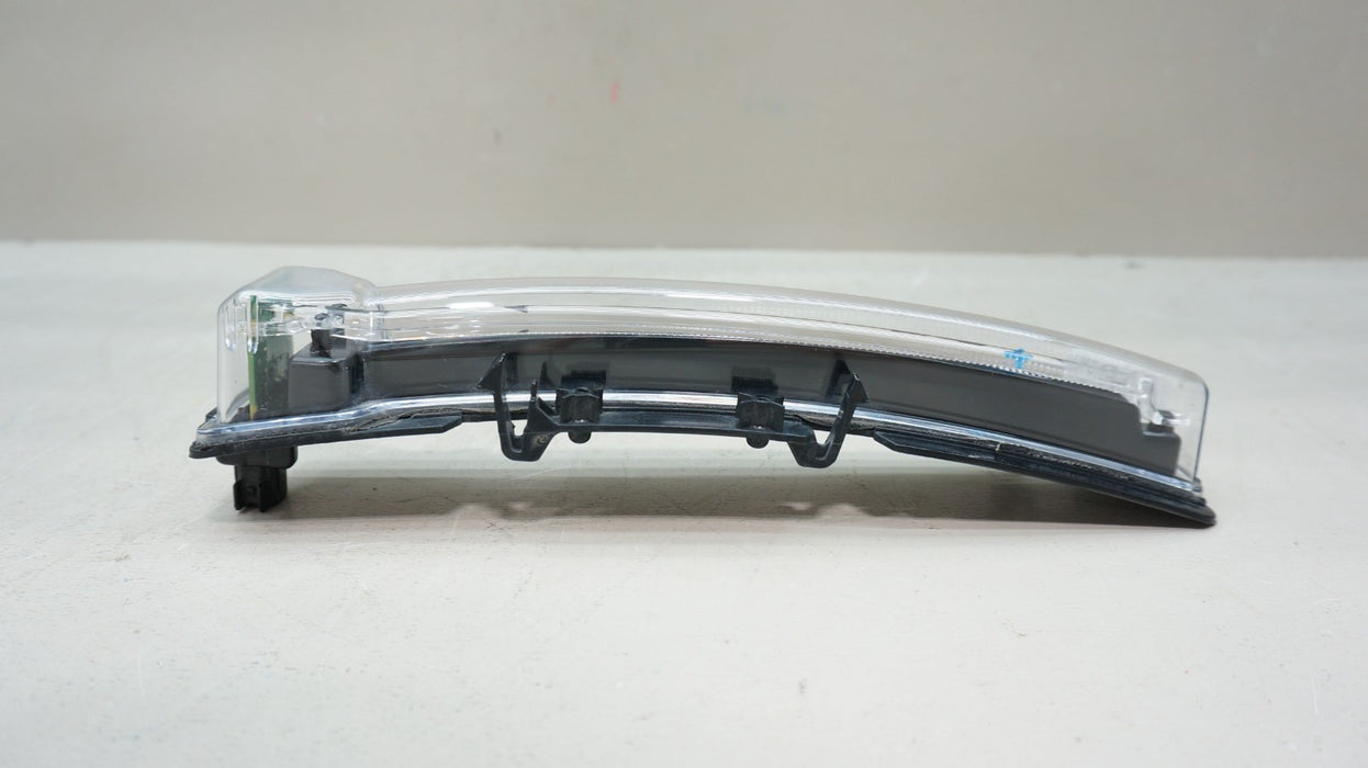 2010-2019 FORD TAURUS FRONT RIGHT SIDE TURN SIGNAL LIGHT OEM AG13-13B220-A
