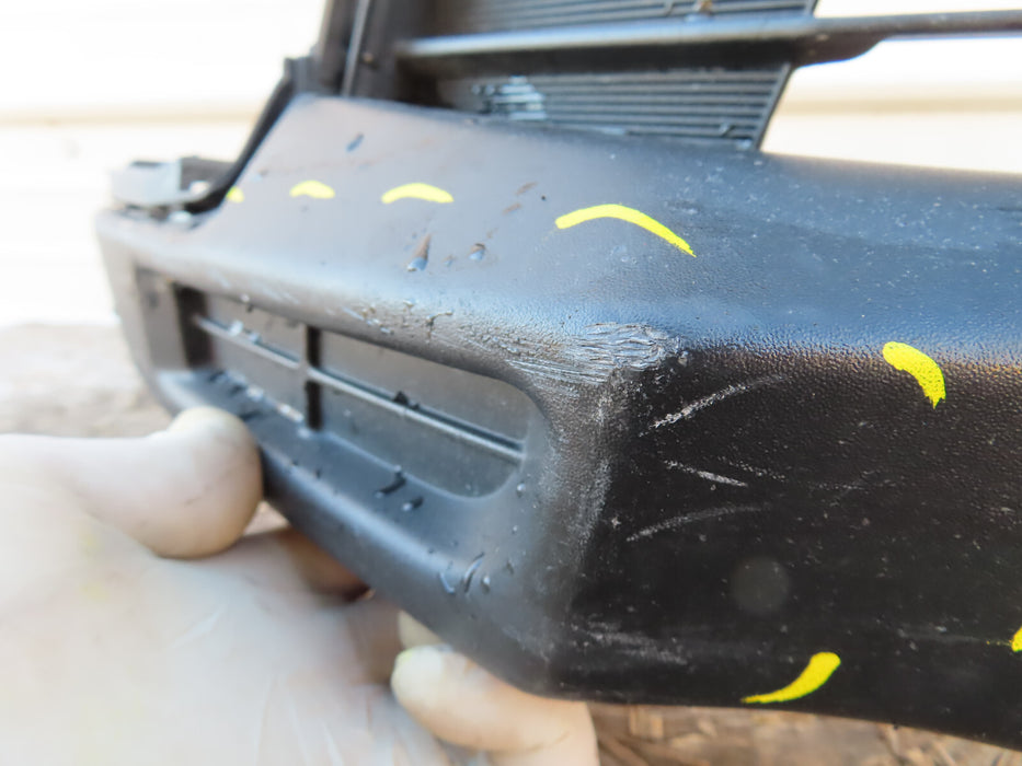 2017 2018 2019 TOYOTA HIGHLANDER FRONT BUMPER COVER OEM 52129 0E030