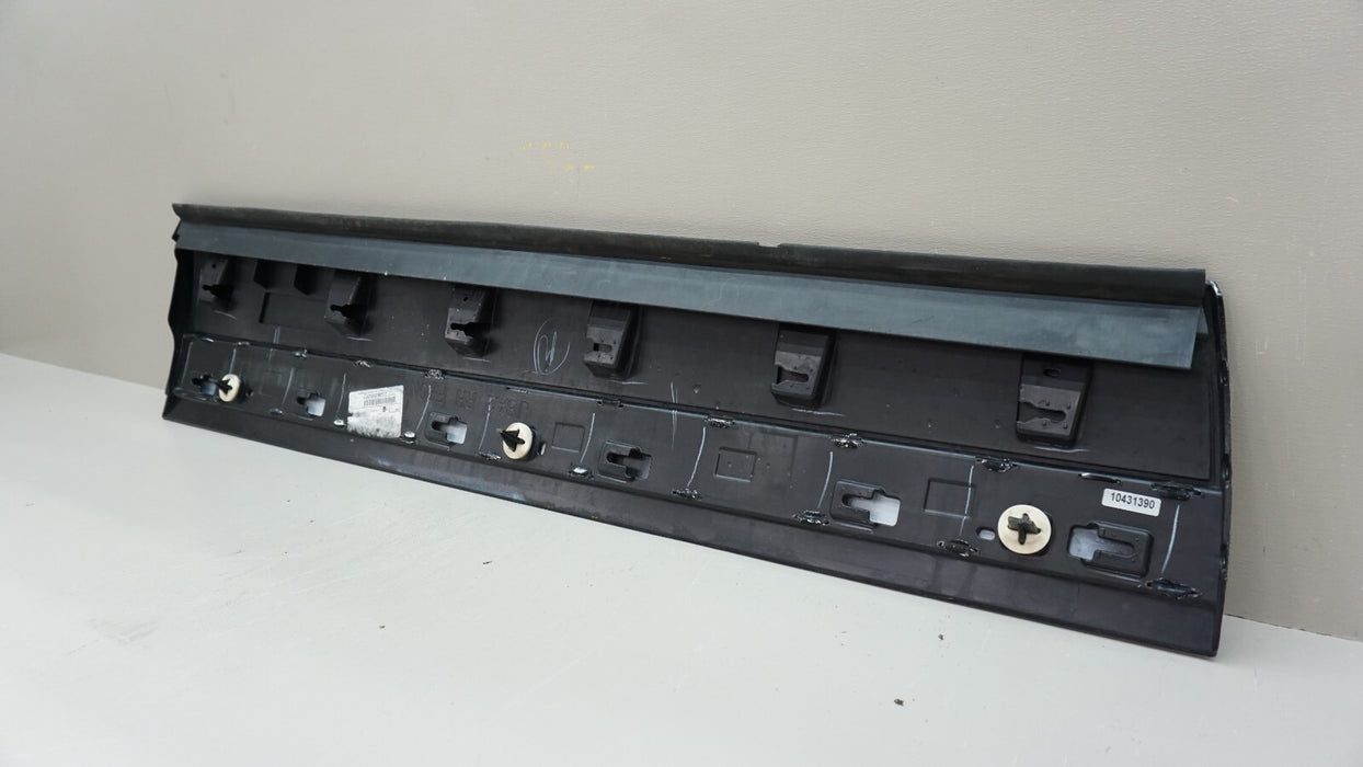 2018-2019 RANGE ROVER VELAR FRONT RIGHT OUTER DOOR TRIM MOLDING OEM JBA2-21064