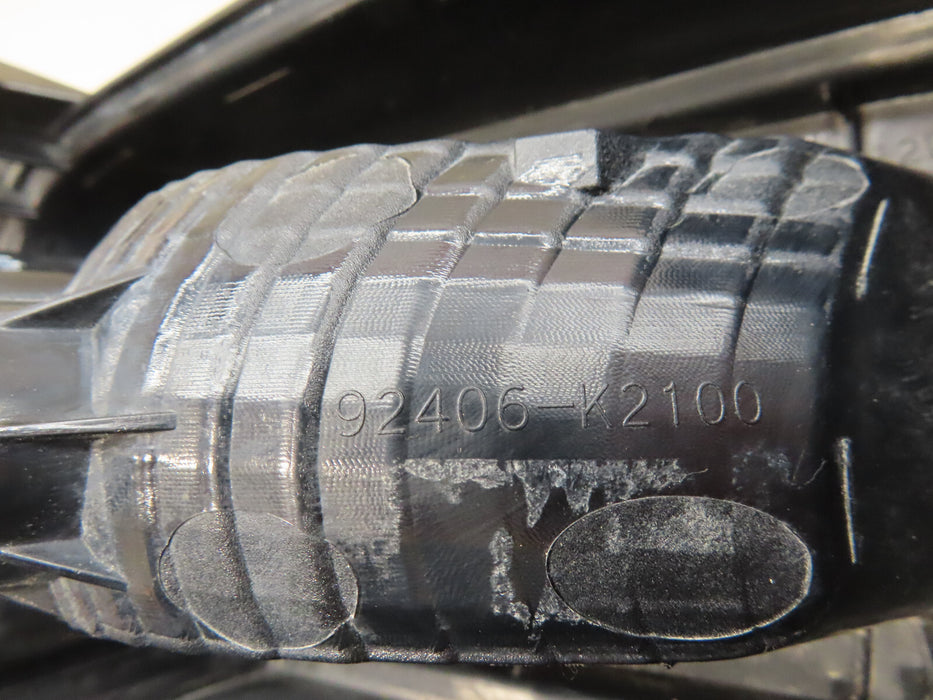 2020-2023 HYUNDAI VENUE REAR RIGHT PASSENGER SIDE BACKUP TAIL LIGHT OEM