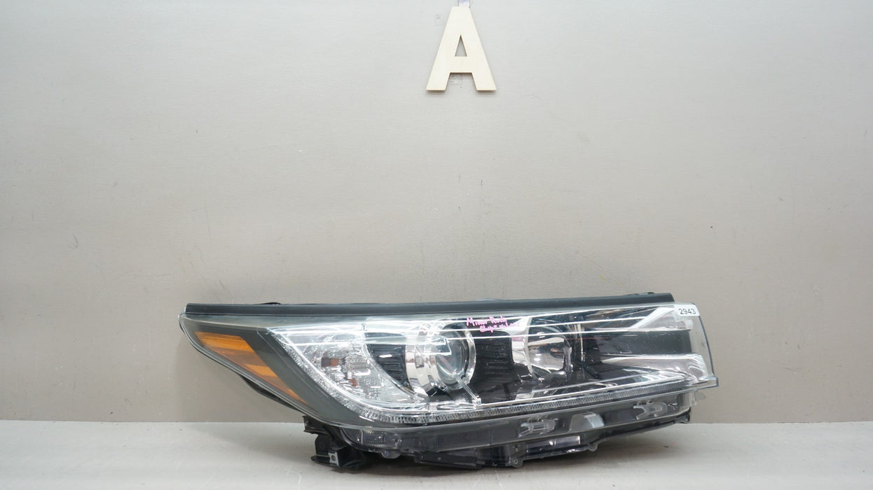 2017-2019 TOYOTA HIGHLANDER FRONT RIGHT PASSENGER SIDE HALOGEN HEADLIGHT OEM