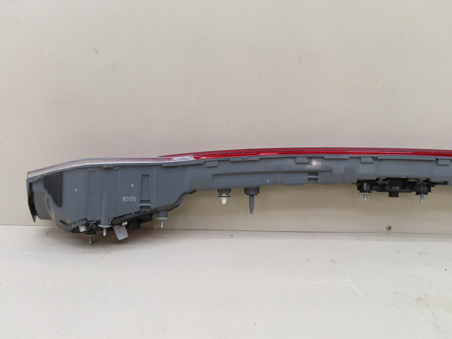 2021-2023 HYUNDAI ELANTRA TAIL LIGHT BRAKE LAMP PANEL OEM 92409AA020