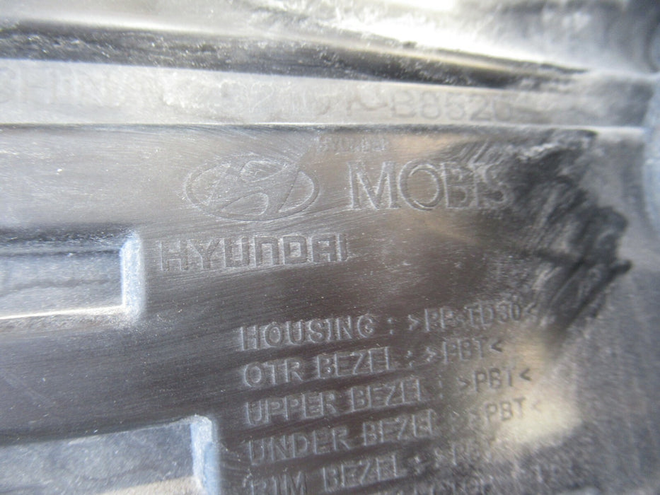 2013-2016 HYUNDAI SANTA FE LEFT DRIVER SIDE HALOGEN HEADLIGHT HEADLAMP OEM