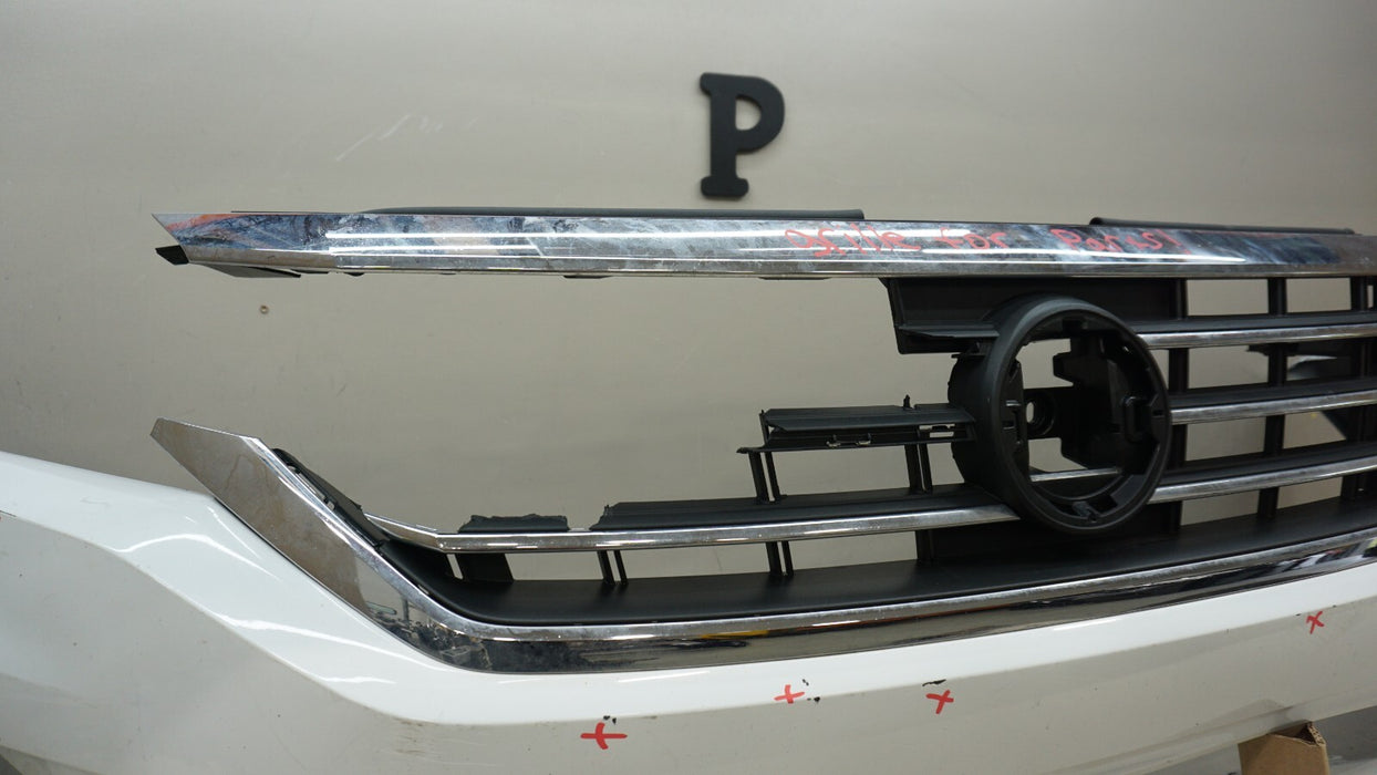 2019-2021 VOLKSWAGEN JETTA FRONT BUMPER COVER OEM 19 20 21