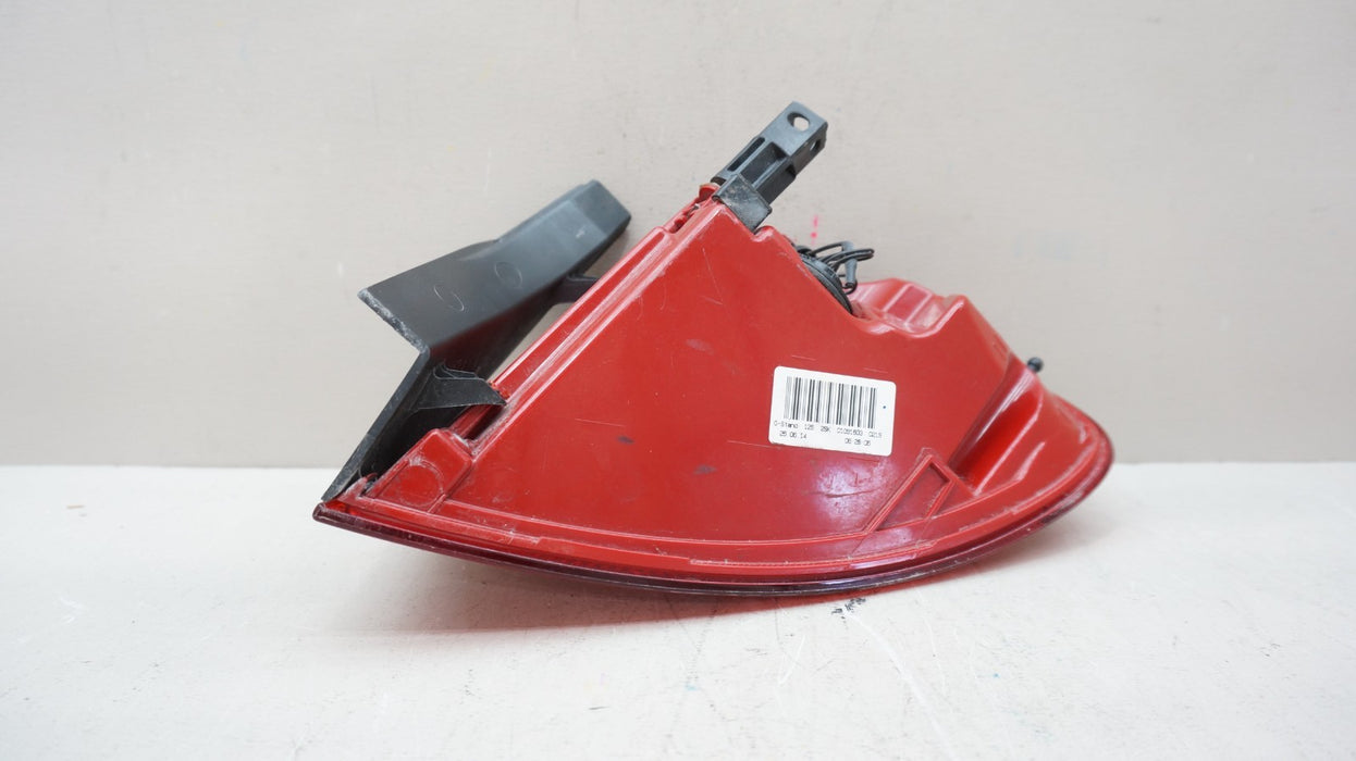 2013-2016 AUDI A4 S4 REAR LEFT DRIVER SIDE OUTER TAIL LIGHT OEM 01091603