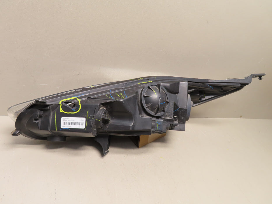 2014-2019 FORD FIESTA RIGHT PASSNGENGER HEADLIGHT HEADLAMP HALOGEN OEM