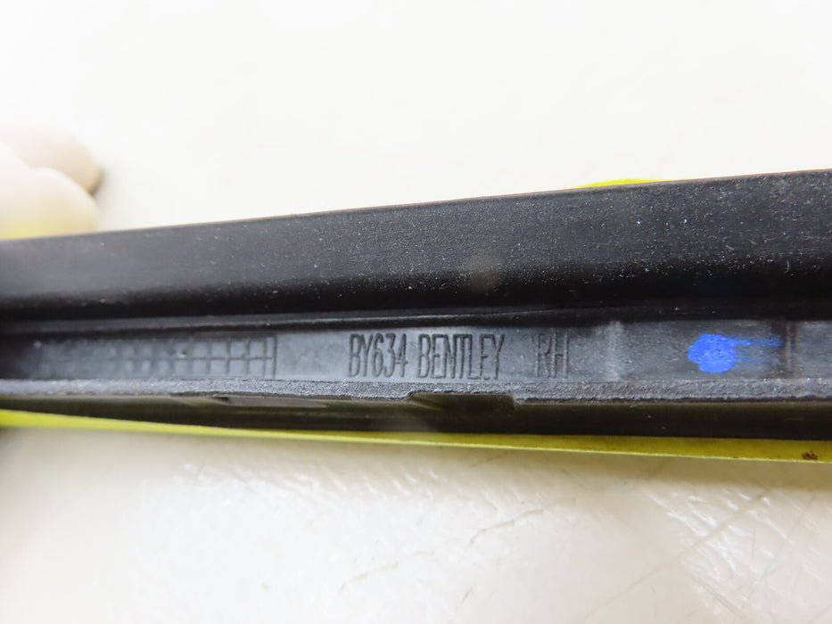 2019-2024 BENTLEY CONTINENTAL GTC LEFT SIDE EXTERIOR WINDOW SEAL OEM