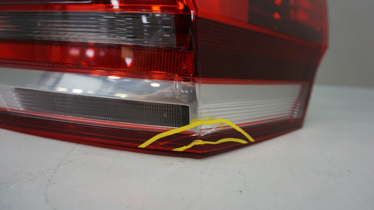 2018-2020 VOLKSWAGEN ATLAS REAR RIGHT PASSENGER SIDE TAIL LIGHT OEM