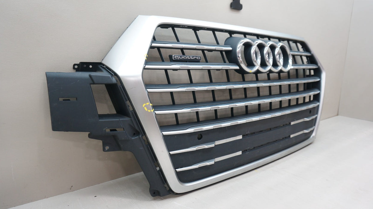 2017-2019 AUDI Q7 QUATTRO FRONT BUMPER UPPER GRILLE OEM 4M0853651
