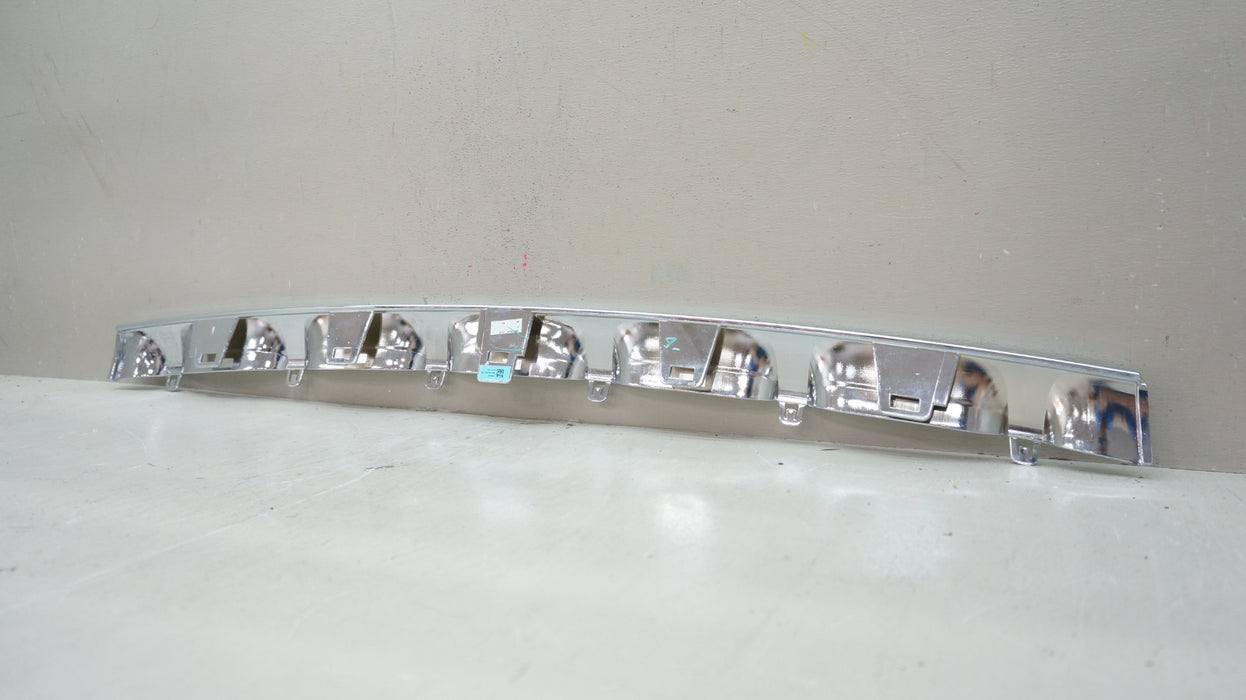2022-2025 JEEP GRAND CHEROKEE CENTER GRILLE CHROME MOLDING 6YX34LS1AB OEM