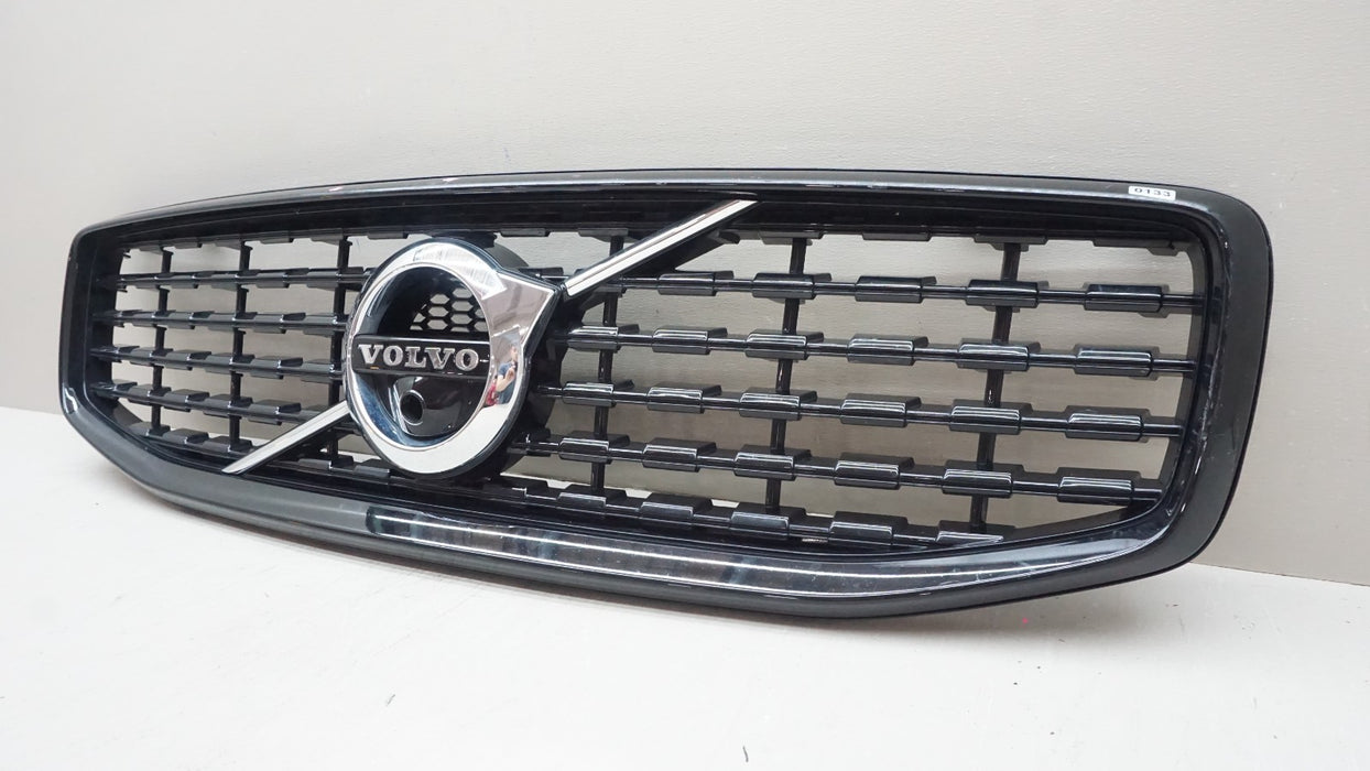 2019-2022 VOLVO S60 FRONT RADIATOR GRILLE OEM 32132229