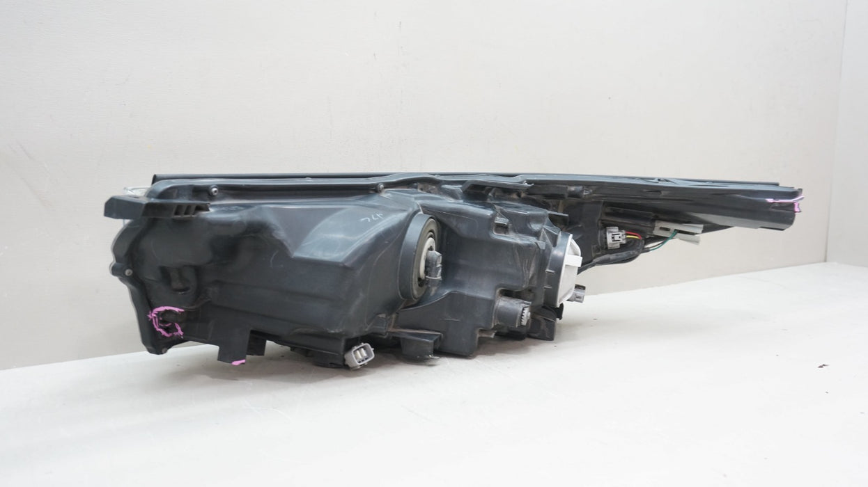 2017-2019 TOYOTA HIGHLANDER FRONT RIGHT PASSENGER SIDE HALOGEN HEADLIGHT OEM