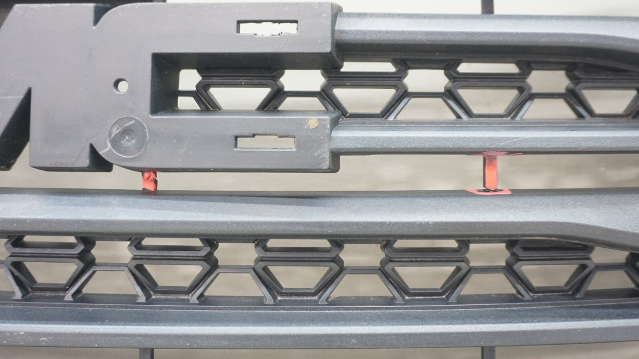 2017-2019 GMC ACADIA SLE FRONT BUMPER RADIATOR GRILLE OEM 23159133