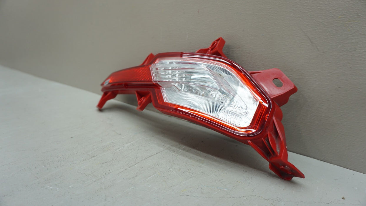 2020-2023 HYUNDAI SONATA REAR RIGHT PASSENGER SIDE BACKUP REVERSE LIGHT OEM