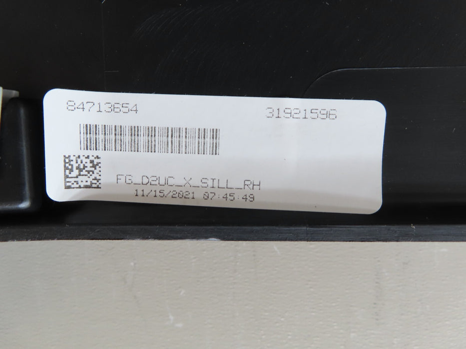 2018-2020 CHEVROLET EQUINOX RIGHT ROCKER SKIRT MOLDING COVER PANEL OEM 84713654