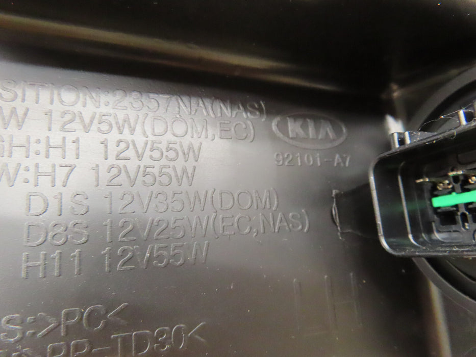 2014-2016 KIA FORTE FRONT LEFT DRIVER HEADLIGHT HALOGEN OEM 92101-A7
