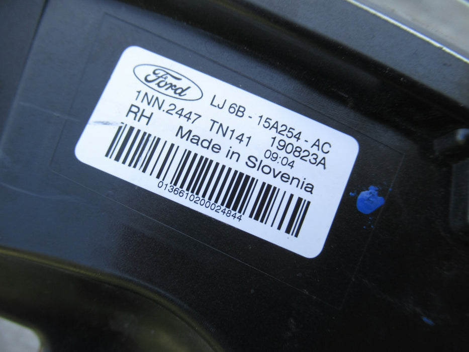 2020 FORD KUGA FRONT RIGHT PASSENGER SIDE FOG LIGHT LAMP LJ6B-15A255-AC 20 OEM