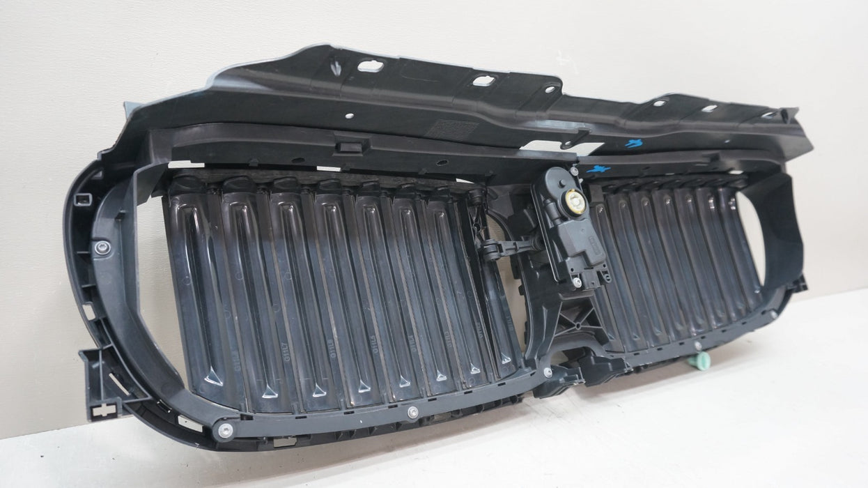 2016-2019 BMW 740 750 FRONT GRILLE SHUTTER OEM 51131-87156