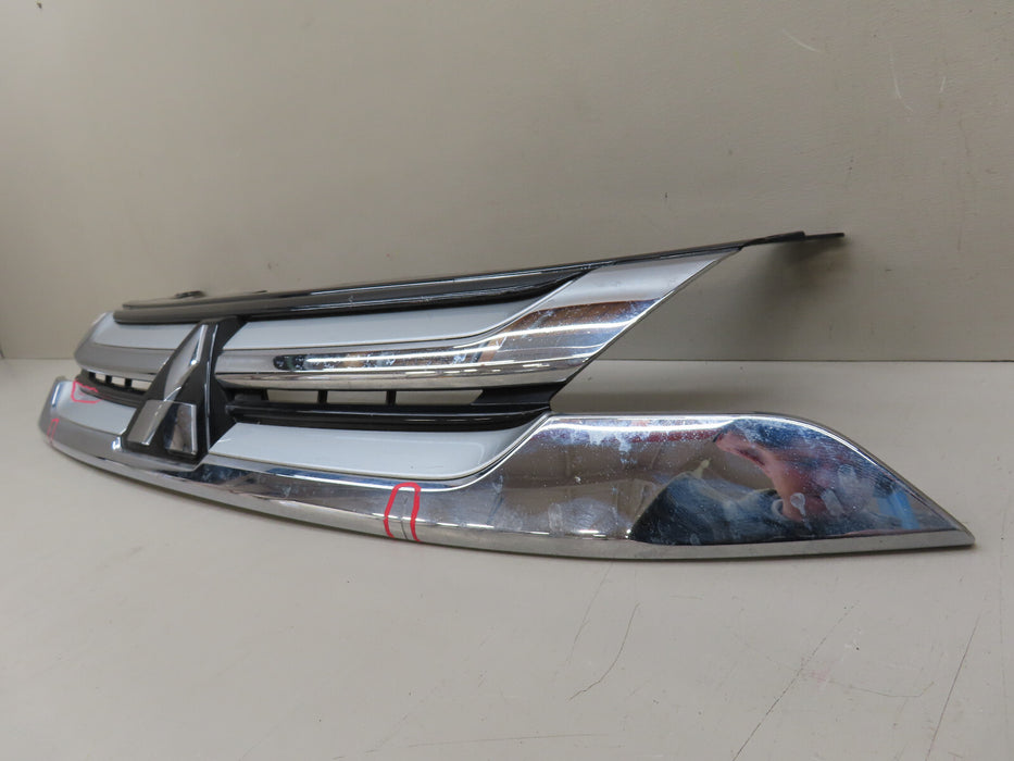 2016-2018 MITSUBISHI OUTLANDER FRONT BUMPER RADIATOR UPPER GRILLE GRILL OEM