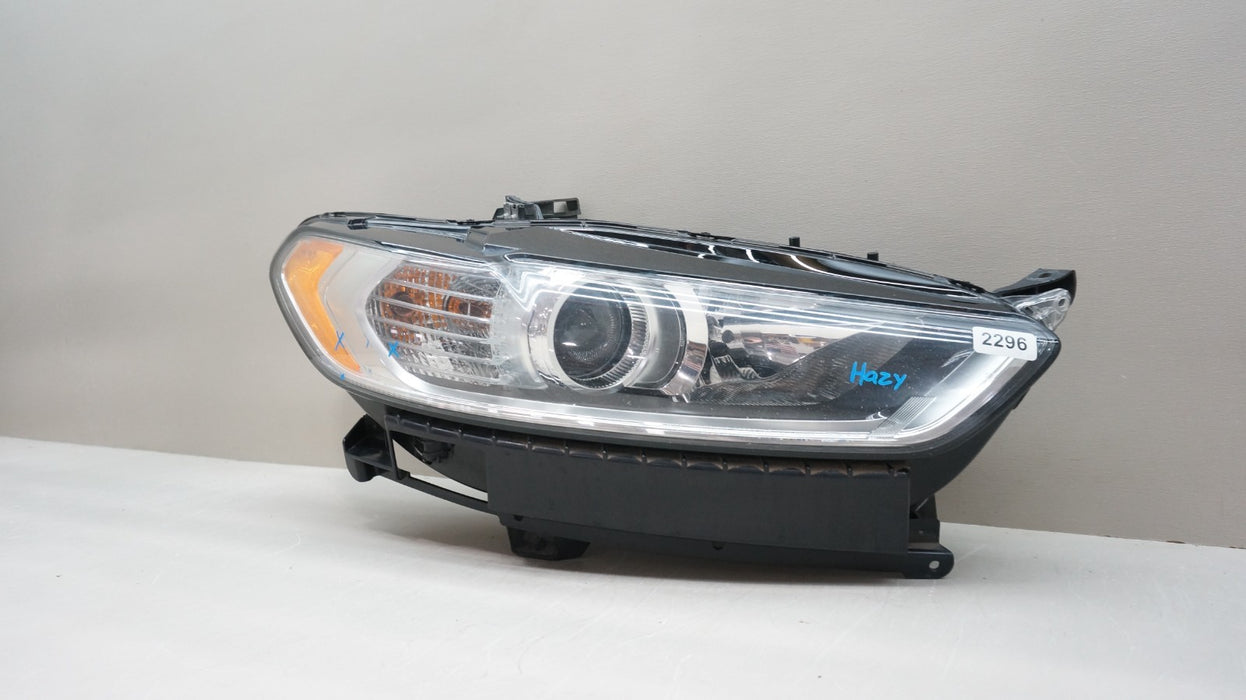 2013-2016 FORD FUSION FRONT RIGHT SIDE HALOGEN HEADLIGHT OEM DS73-13W029-CD