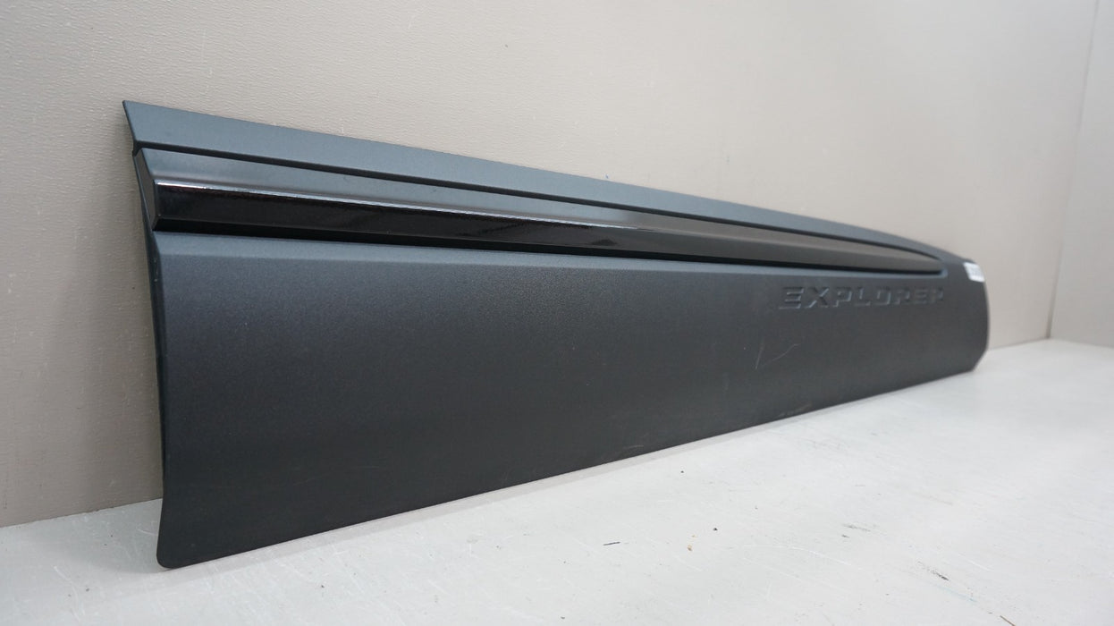 2020-2025 FORD EXPLORER RH RIGHT PASSENGER LOWER DOOR MOLDING OEM LB5B-8200-EB