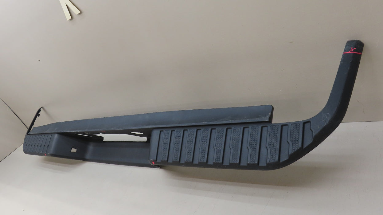 2019-2025 CHEVROLET/GMC SILVERADO-SIERRA 1500 REAR UPPER STEP BUMPER COVER OEM
