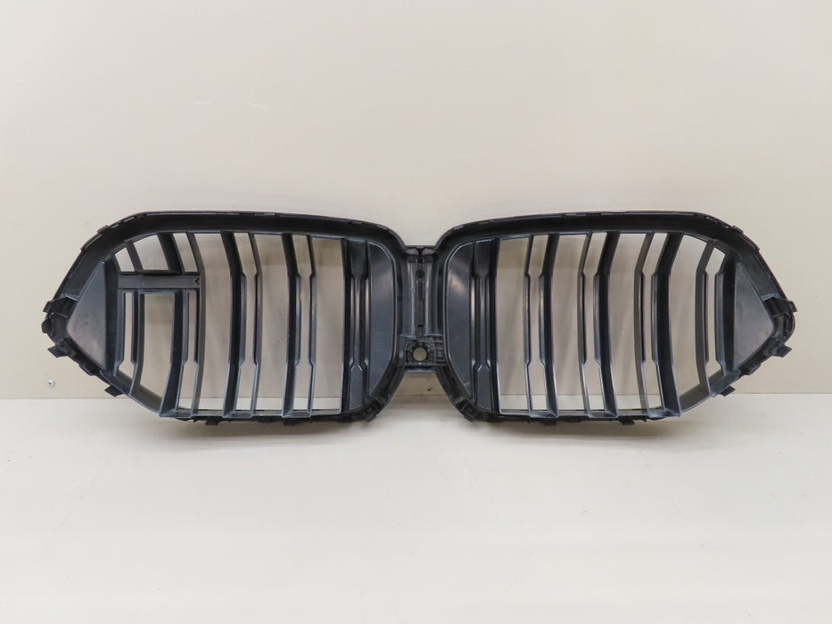 2020-2023 BMW X6M FRONT RADIATOR GRILL GRILLE OEM 8079731