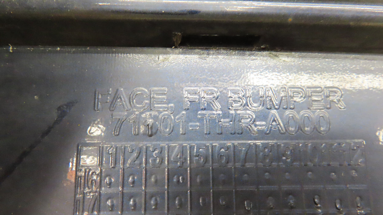 2018-2020 HONDA ODYSSEY FRONT BUMPER COVER OEM 71101-THR-A000
