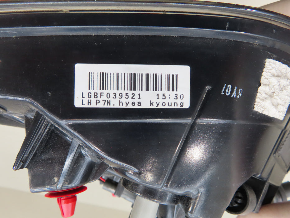 2017-2020 NISSAN ROGUE REAR LEFT DRIVER SIDE INNER TAIL LIGHT OEM
