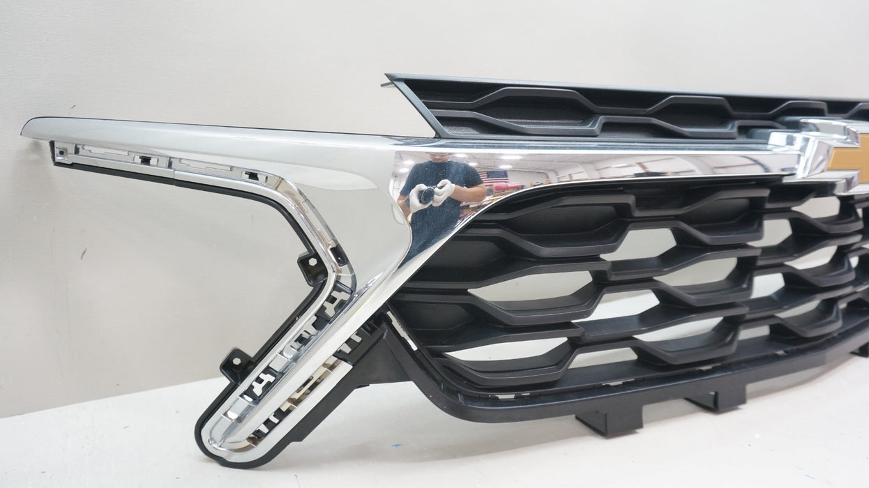 2024-2025 CHEVROLET TRAX FRONT BUMPER RADIATOR GRILLE OEM 42769271