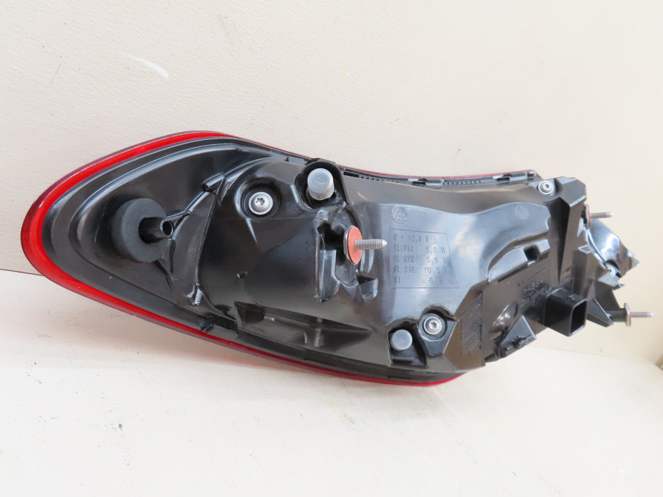 2022 2023 MERCEDES-BENZ C300 REAR RIGHT PASSENGER TAIL LIGHT LED OEM A2069063800