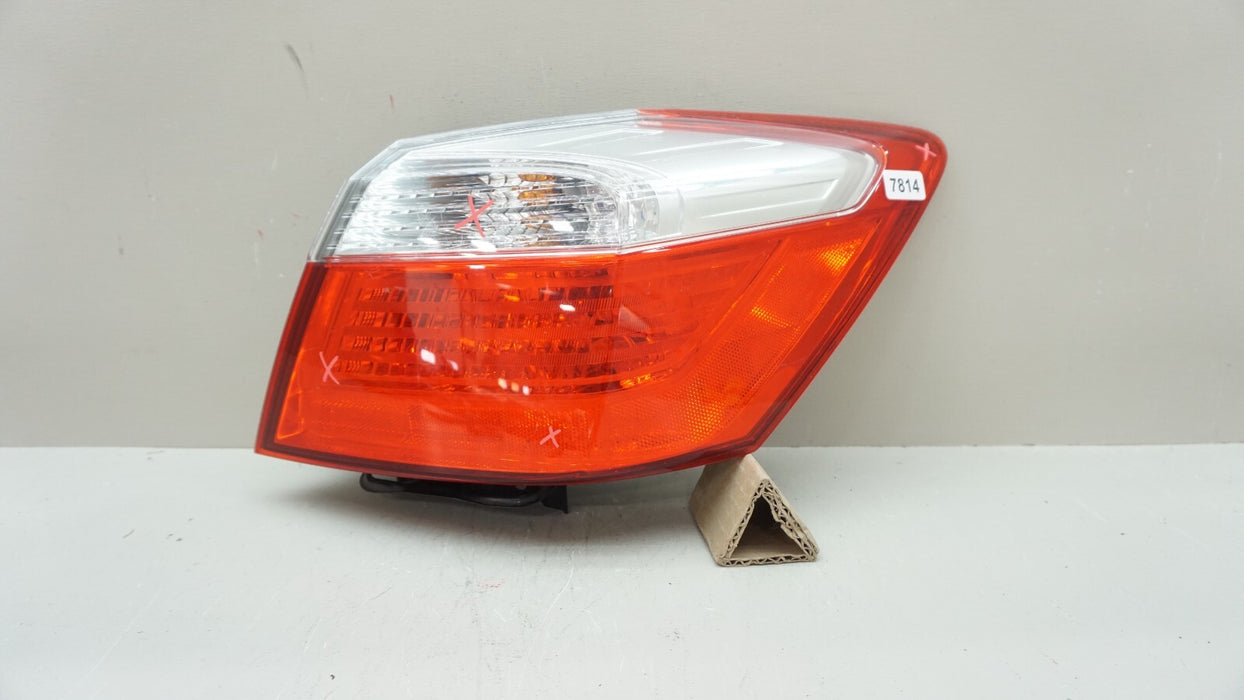 2013-2015 HONDA ACCORD REAR RH RIGHT PASSENGER SIDE OUTER TAIL LIGHT OEM