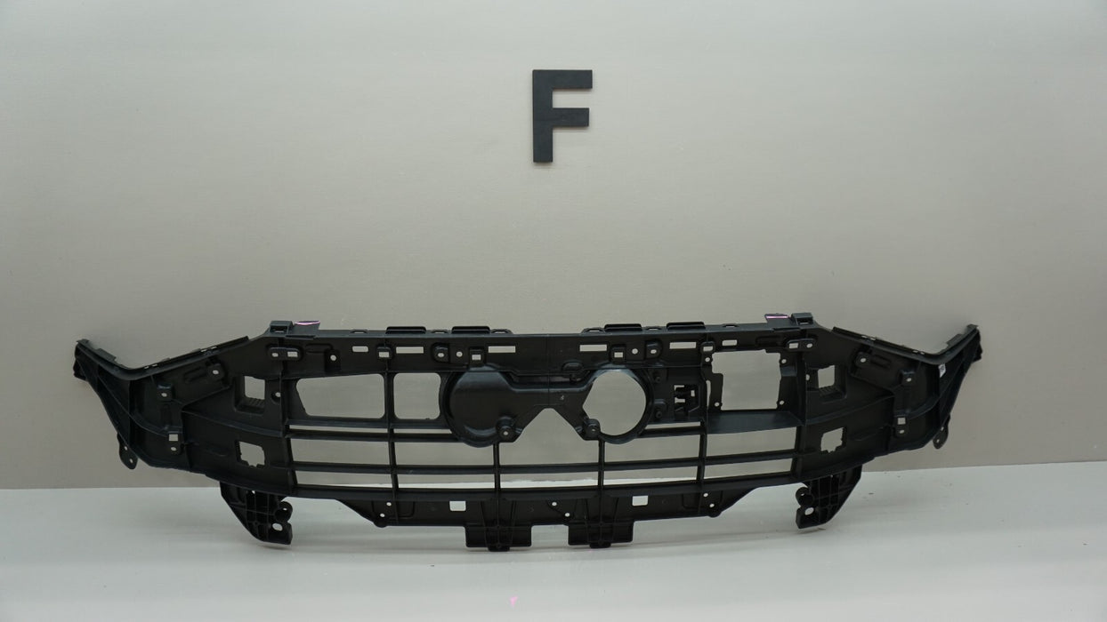 2019-2023 AUDI E-TRON FRONT MAIN GRILLE MOUNTING BRACKET 4KE.807.233 OEM