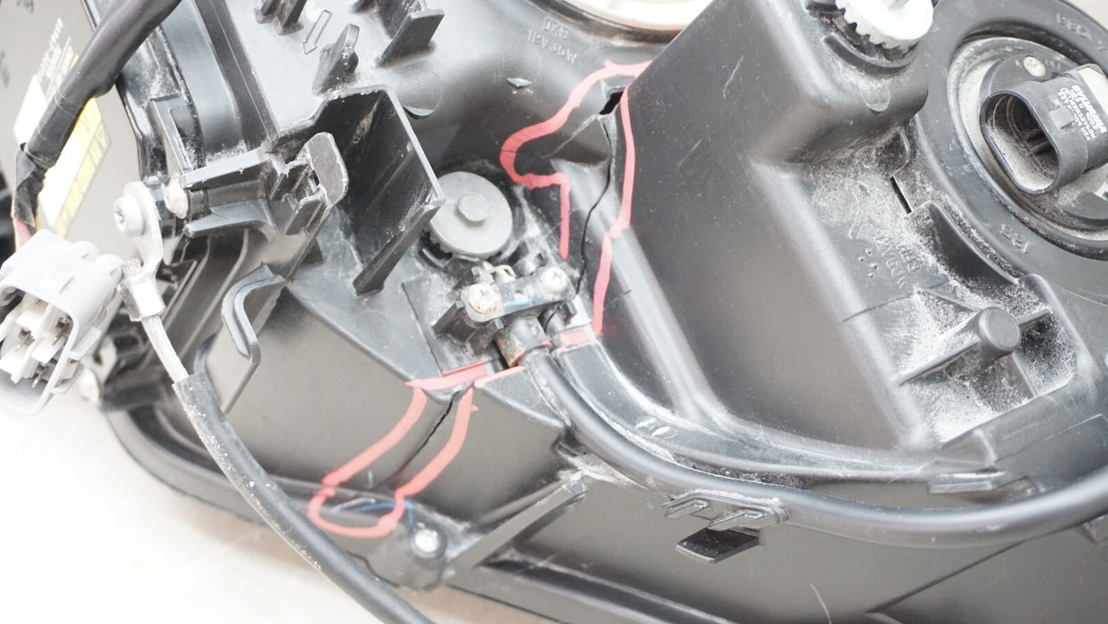 2010-2012 LEXUS RX350 FRONT RH RIGHT PASSENGER SIDE XENON HEADLIGHT OEM *DAMAGE*