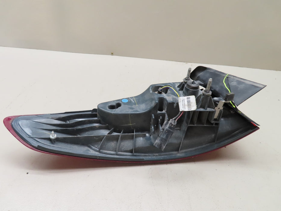 2013-2016 FORD FUSION REAR RIGHT PASSENGER SIDE LIGHT TAILLIGHT LAMP OEM