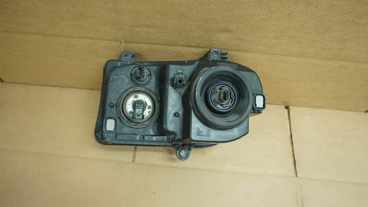 2005-2007 CHRYSLER 300 FRONT RIGHT PASSENGER SIDE HEADLIGHT HEADLAMP OEM