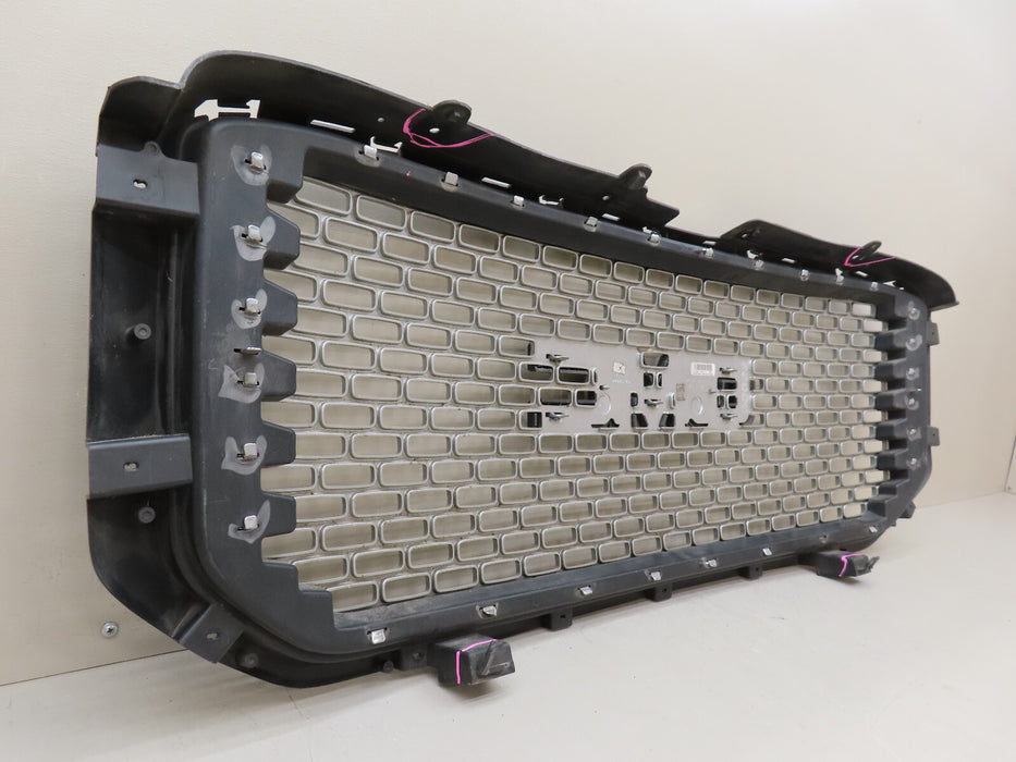 2015-2020 GMC YUKON DENALI FRONT RADIATOR GRILL GRILLE OEM