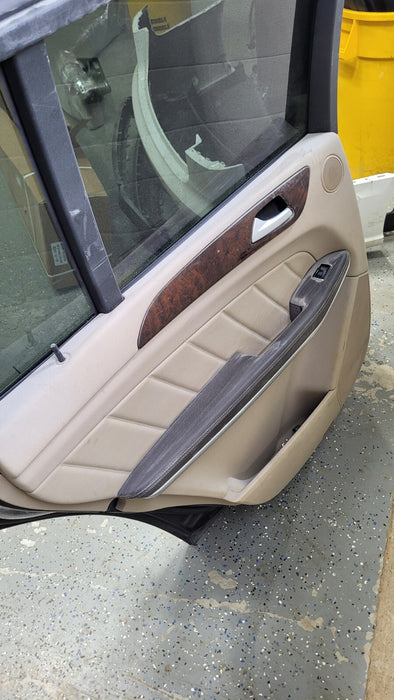 2013 - 2015 MERCEDES GL450 OEM LEFT REAR DOOR COMPLETE ASSEMBLY OEM