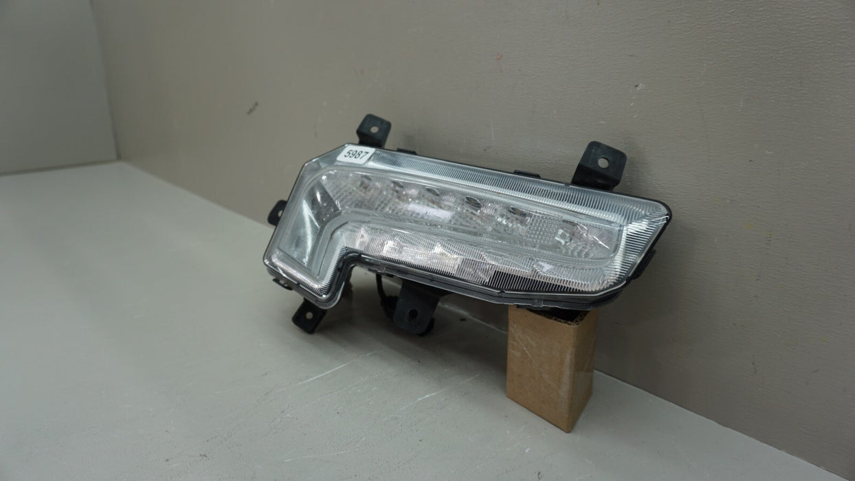 2016-2018 CHEVROLET MALIBU FRONT RH RIGHT PASSENGER SIDE FOG LIGHT LAMP OEM