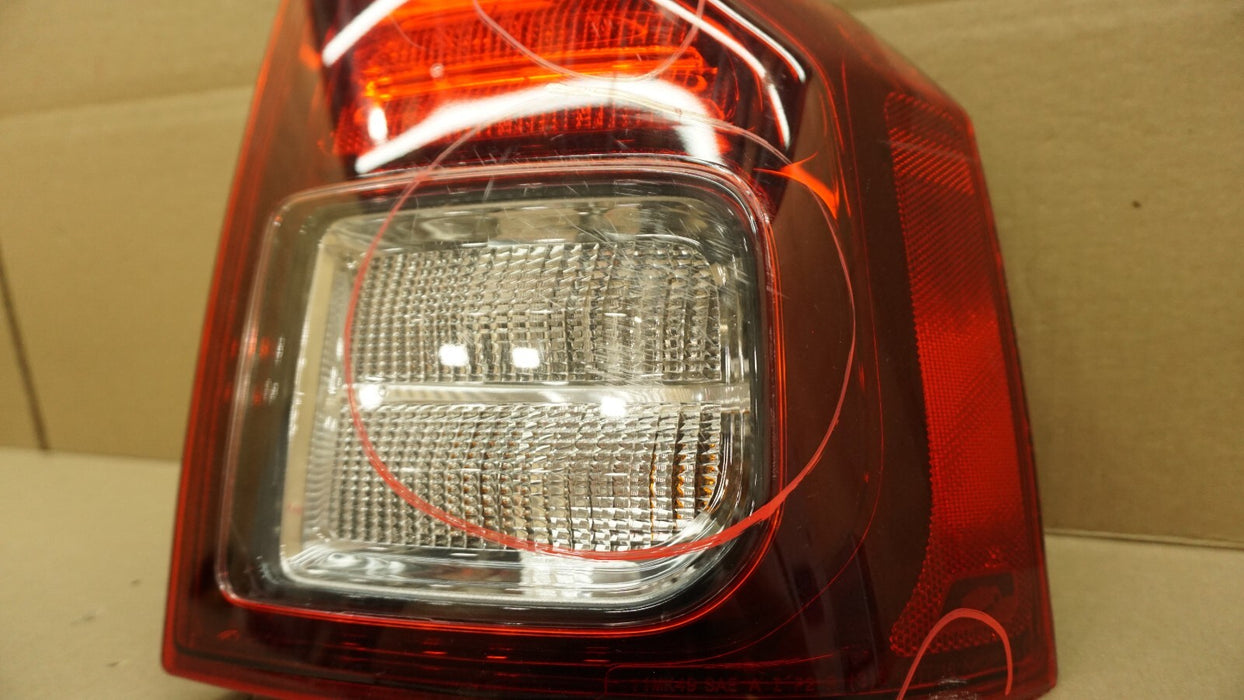 2014 2015 2016 2017 JEEP COMPASS REAR RIGHT PASSENGER SIDE TAIL LIGHT OEM