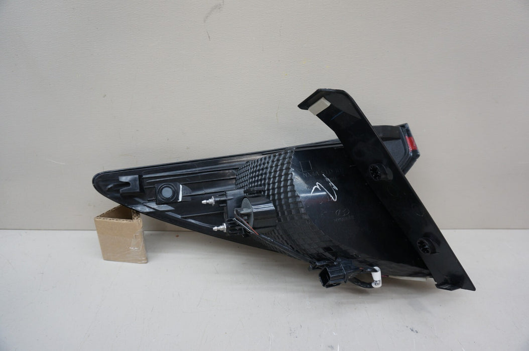 2022-2024 HYUNDAI TUCSON REAR RIGHT PASSENGER SIDE TAIL LIGHT OEM 22 23 24